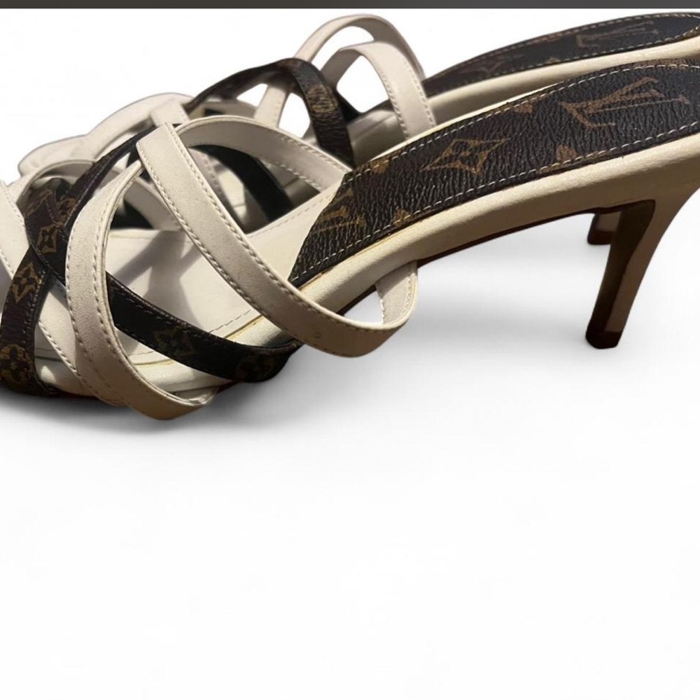 Louis Vuitton White and Brown Strappy Sandals - Picture 2 of 3
